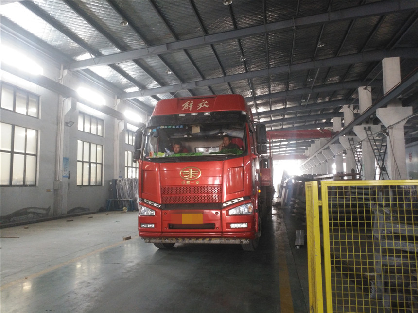 2018.12.1  威海文登公交站臺、候車亭發(fā)貨