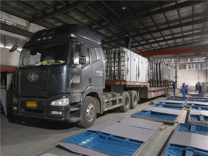 2018.12.7 遼寧葫蘆島公交站臺、候車亭發(fā)貨