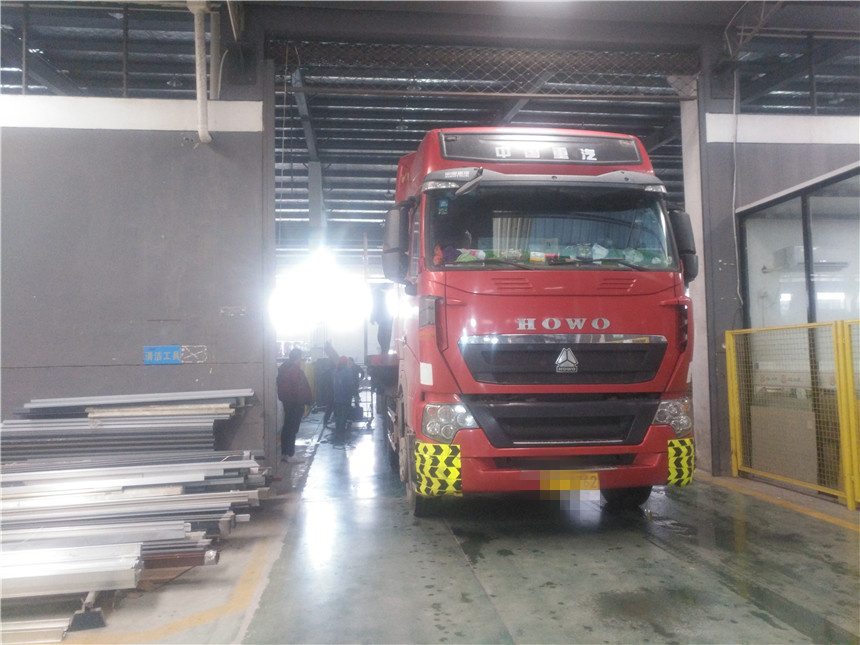 2018.12.25河南平頂山公交站臺(tái)、候車(chē)亭發(fā)貨